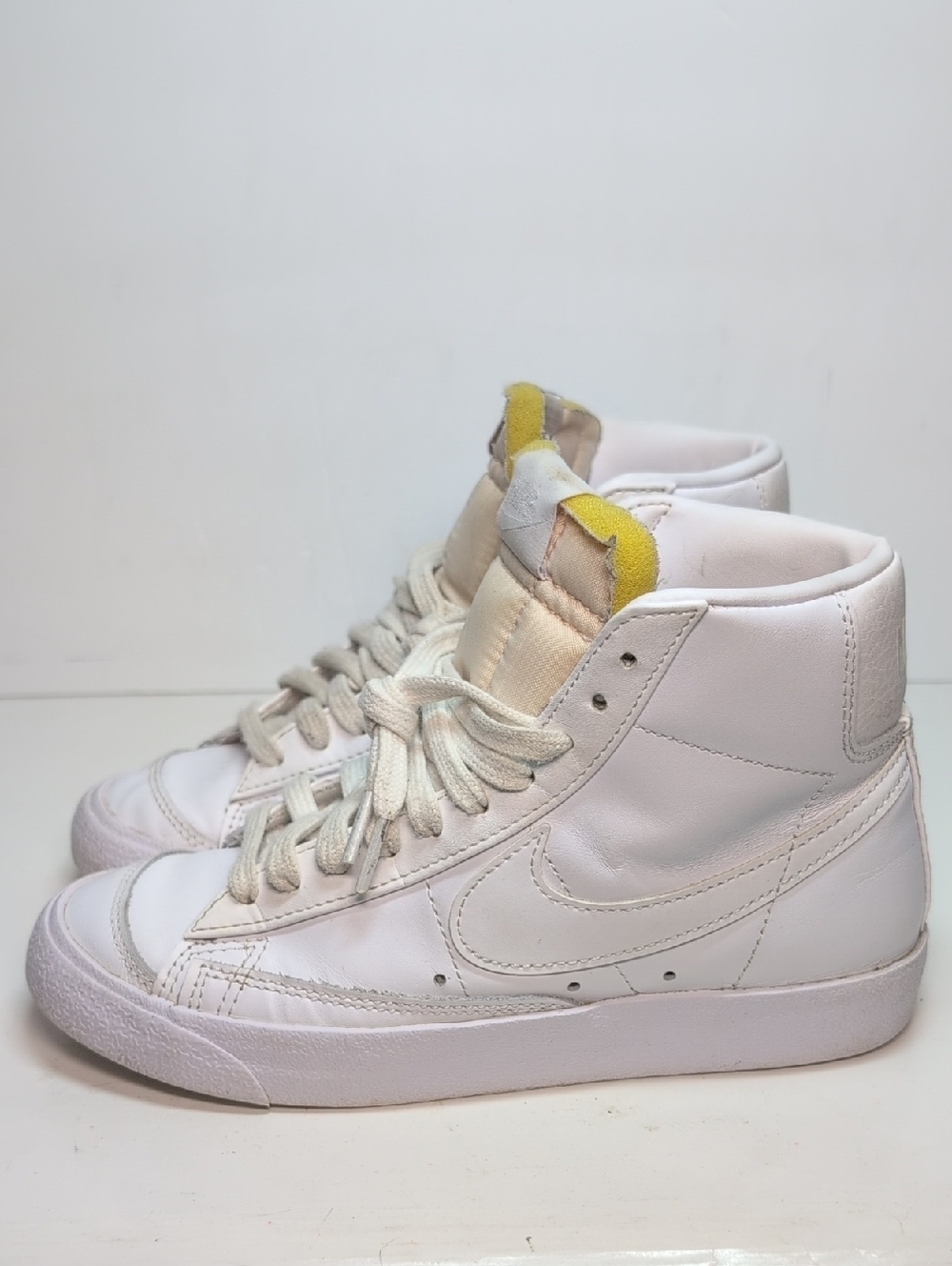 Nike Blazer mid 77 triple white high top sneakers womans size 5.5 EU 36